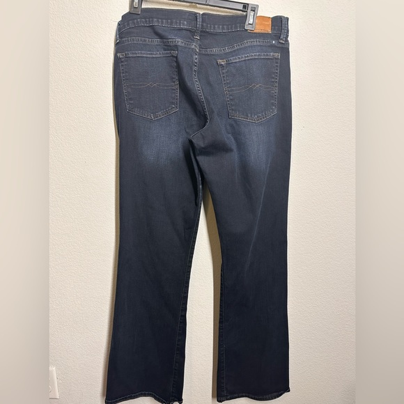 LUCKY BRAND JEANS - Picture 5 of 11